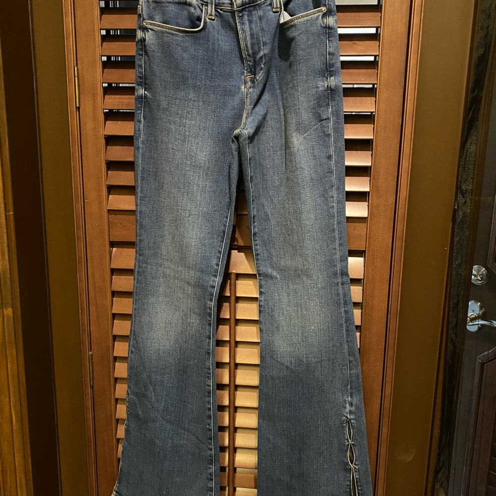 Frame Denim women’s Bootcut Jeans in Faded Blue